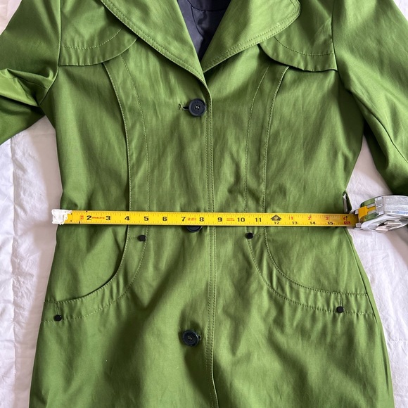 Halifax green raincoat - Picture 2 of 8